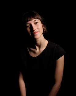 Retrato Esperanza | TRAGALEGUAS TEATRO SL